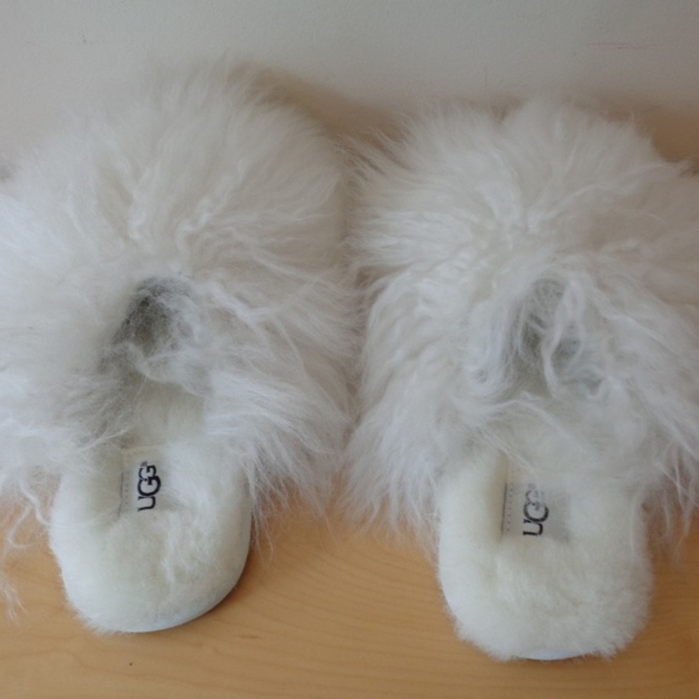 UGG W FLUFF MOMMA